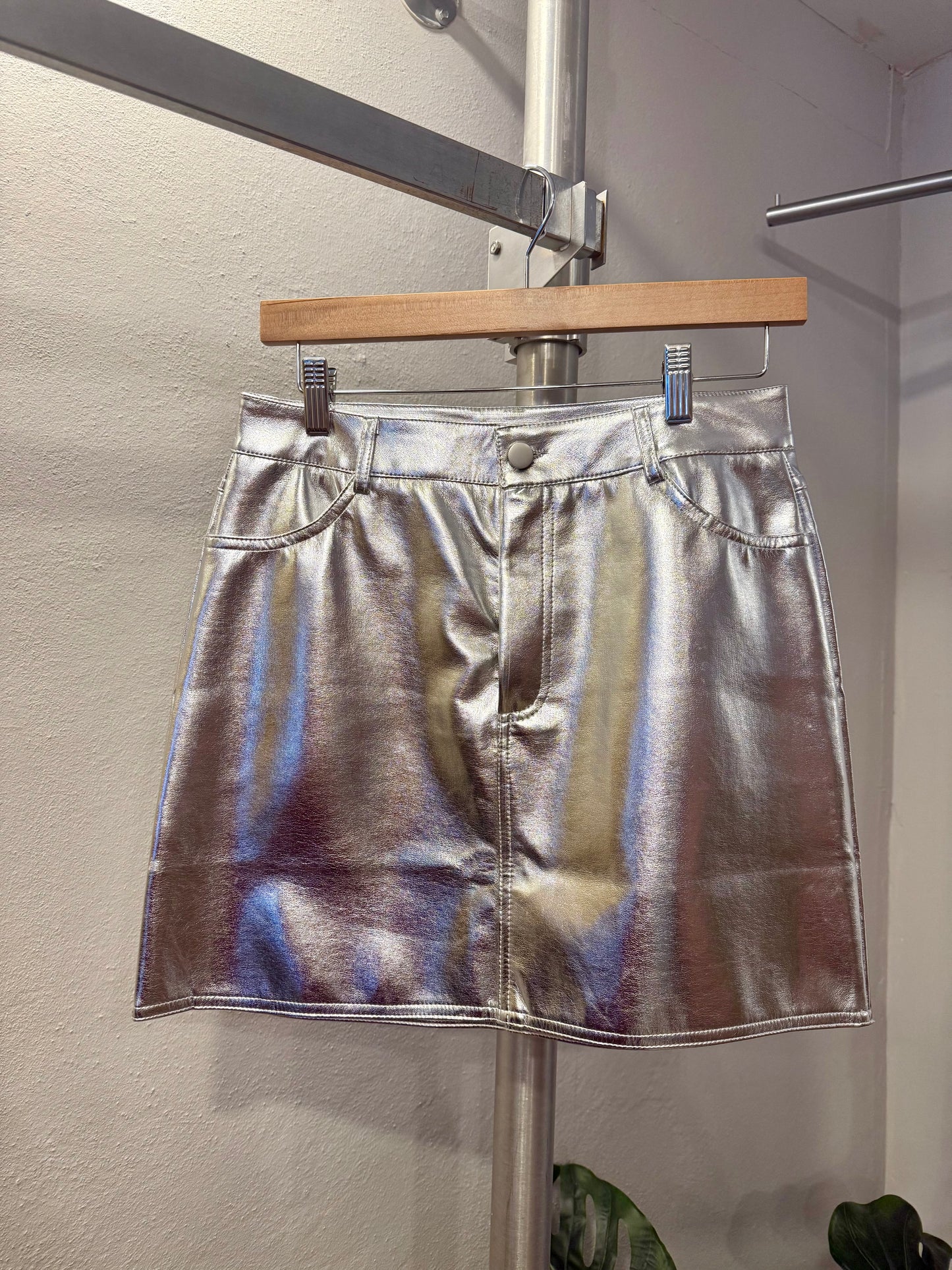 1232 Metallic Shiny Mini Skirt
