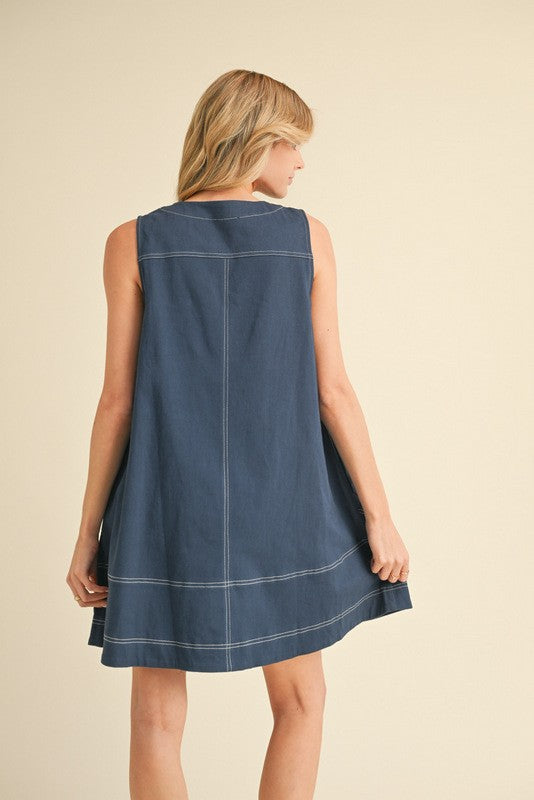 1362 V-Neck Zipper & Pocket Dress
