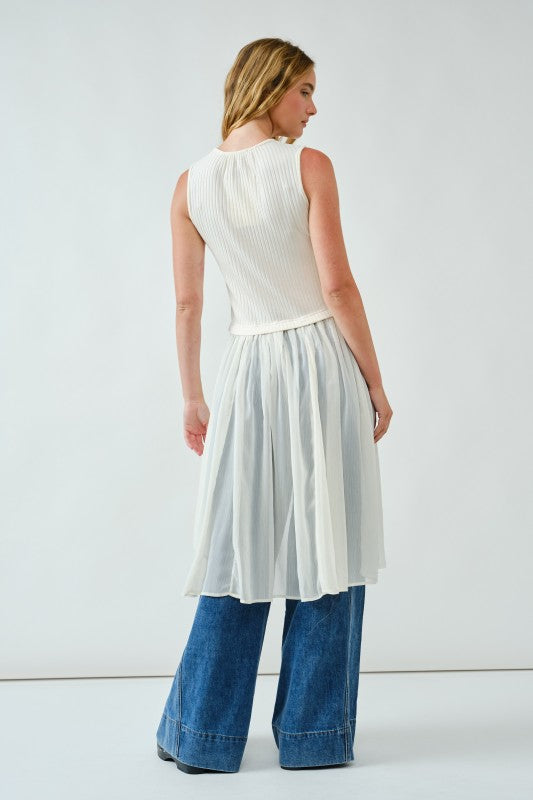 1622 Sleeveless Button Down Sheer Top