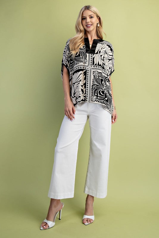 1648 Black And White V-Neck Top