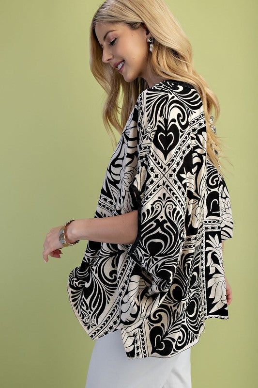 1648 Black And White V-Neck Top