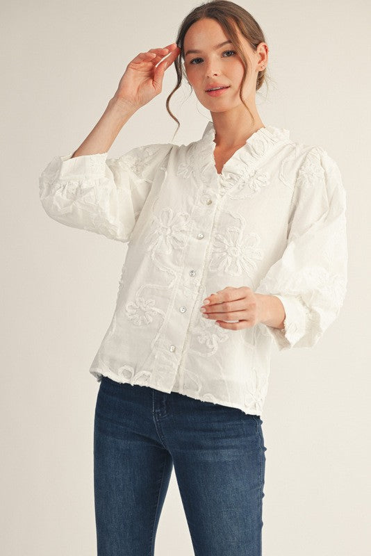 1652 Embroidered 3/4 Sleeve Shirt