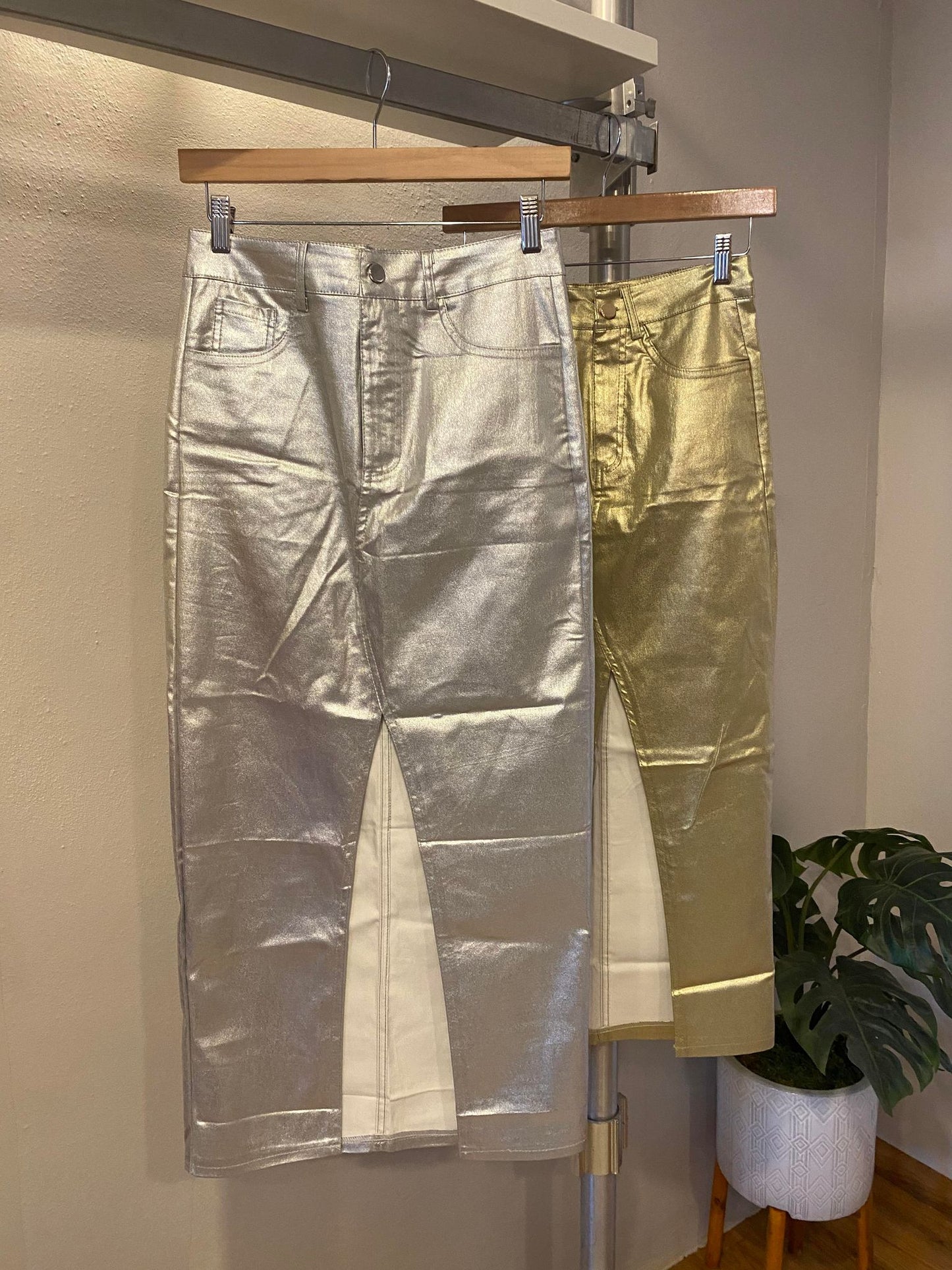 1027 Silver Italian Onesize Metallic Pencil Skirt