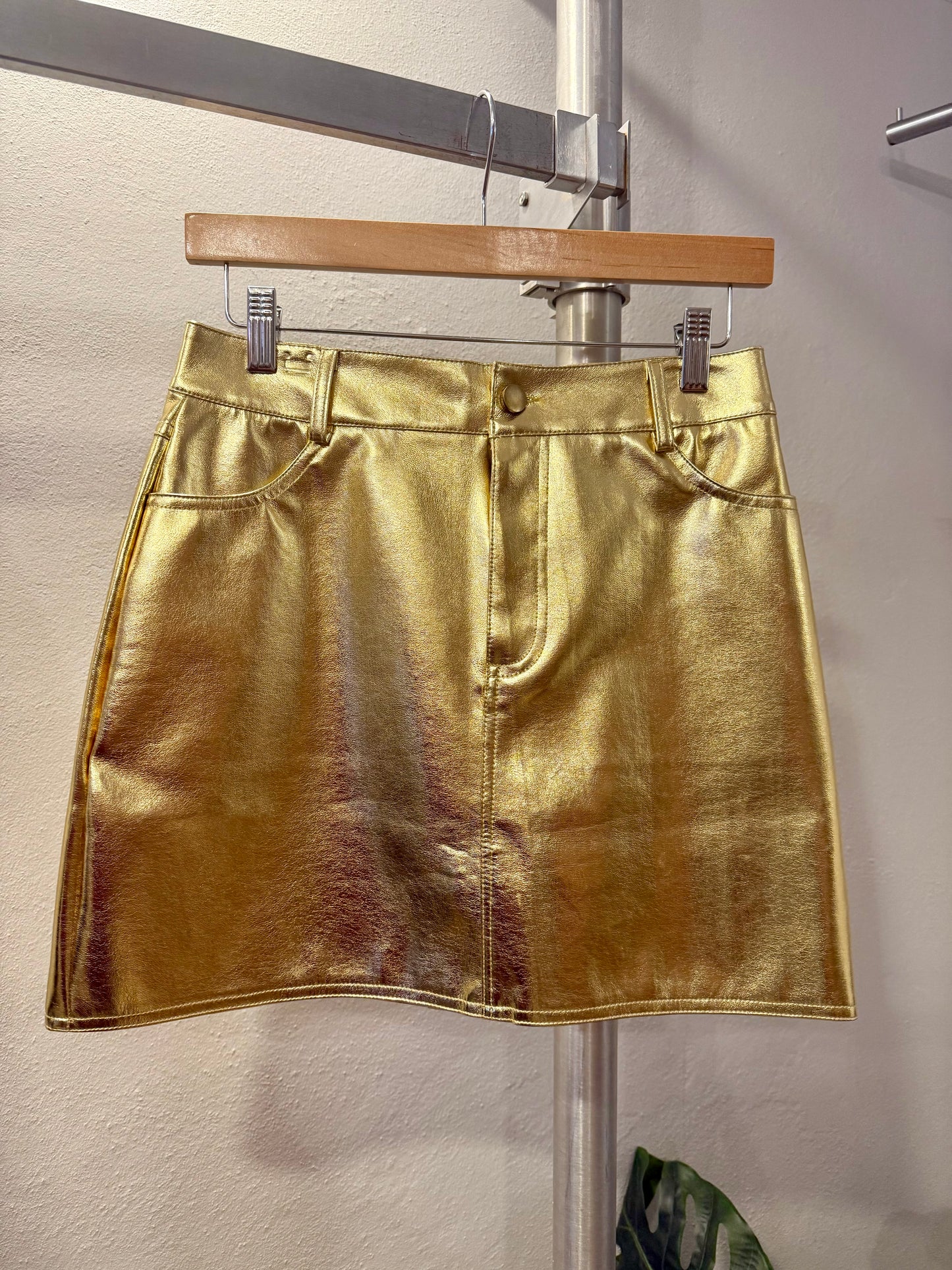 1232 Metallic Shiny Mini Skirt