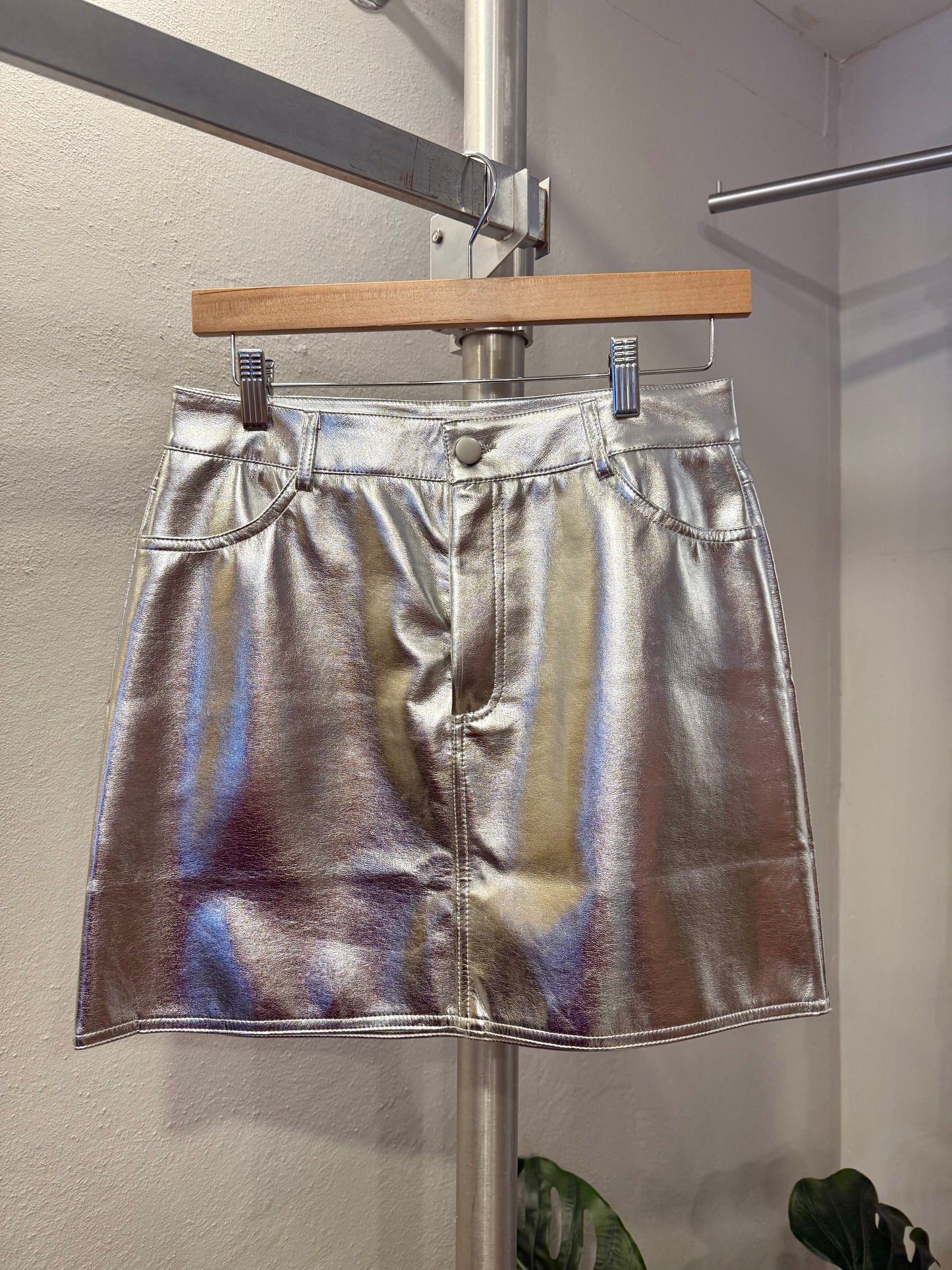 1232 Metallic Shiny Mini Skirt