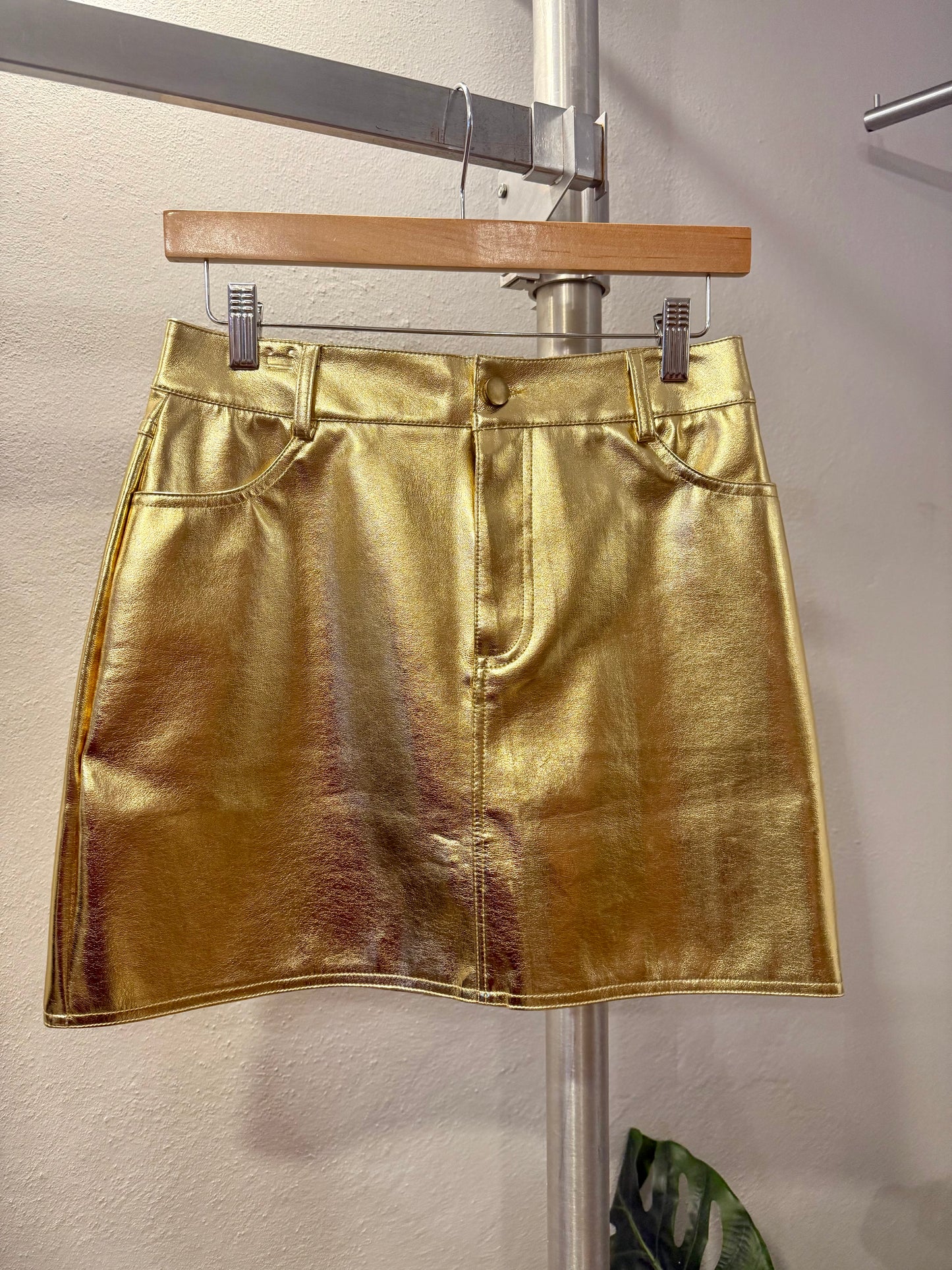 1232 Metallic Shiny Mini Skirt