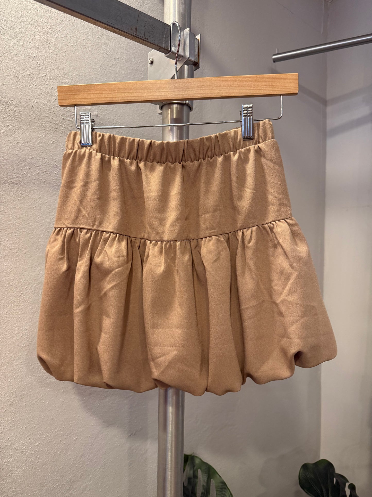 1223 Bubble Solid Skort