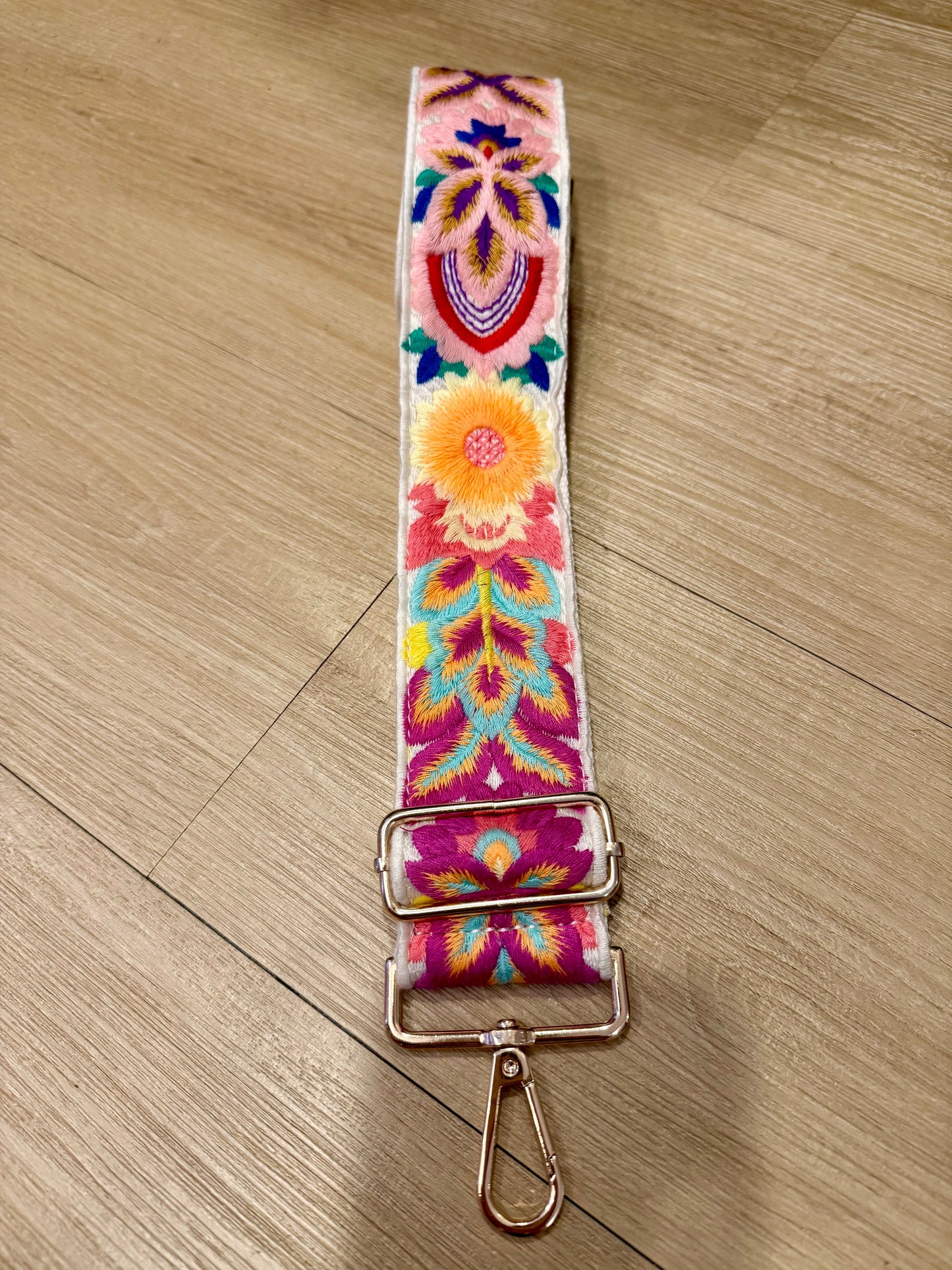 1539 Colorful Bag Straps