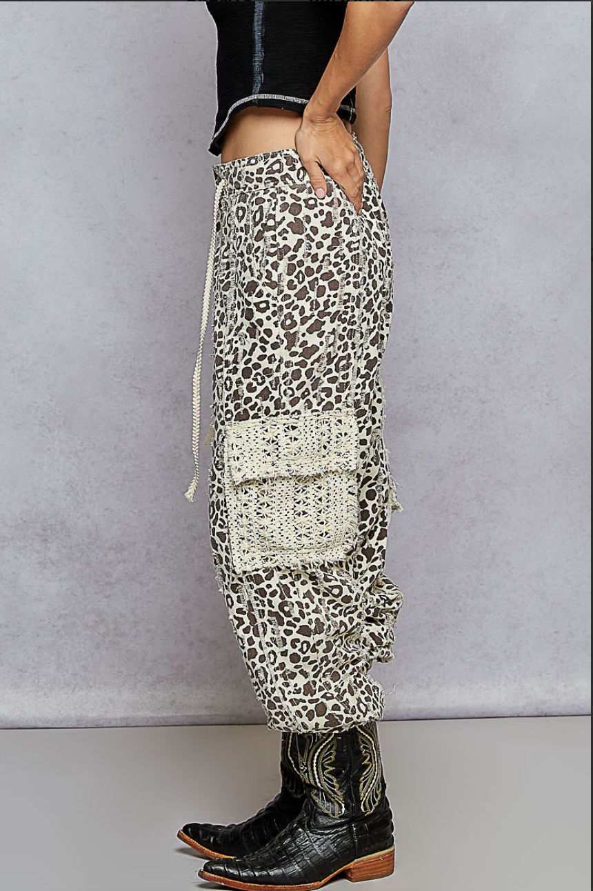 1740 Leopard Print With Lace Pocket Pant