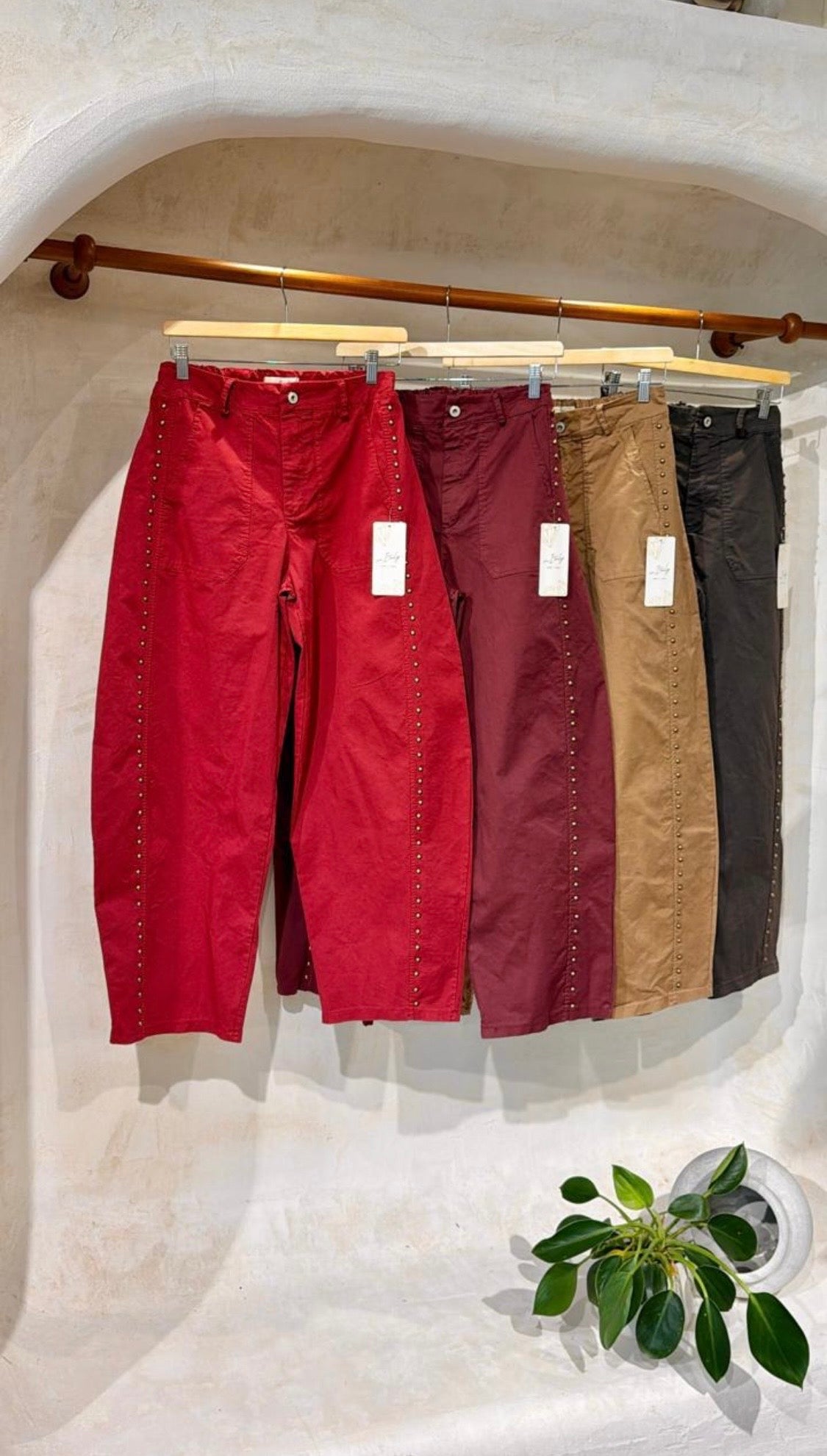 2704 Made In Italy Studded Barrel Pant