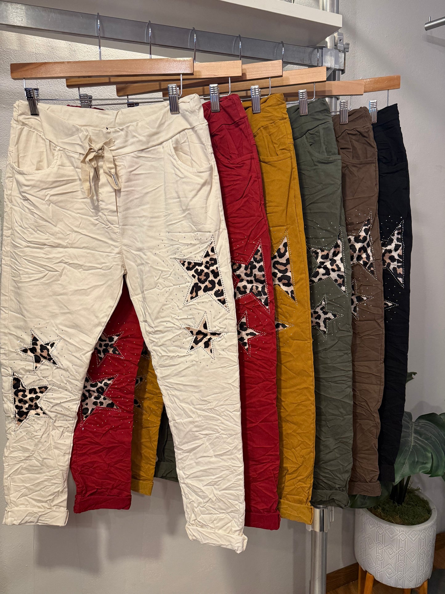 Animal Print Stars Onesize Studded Jogger Pant