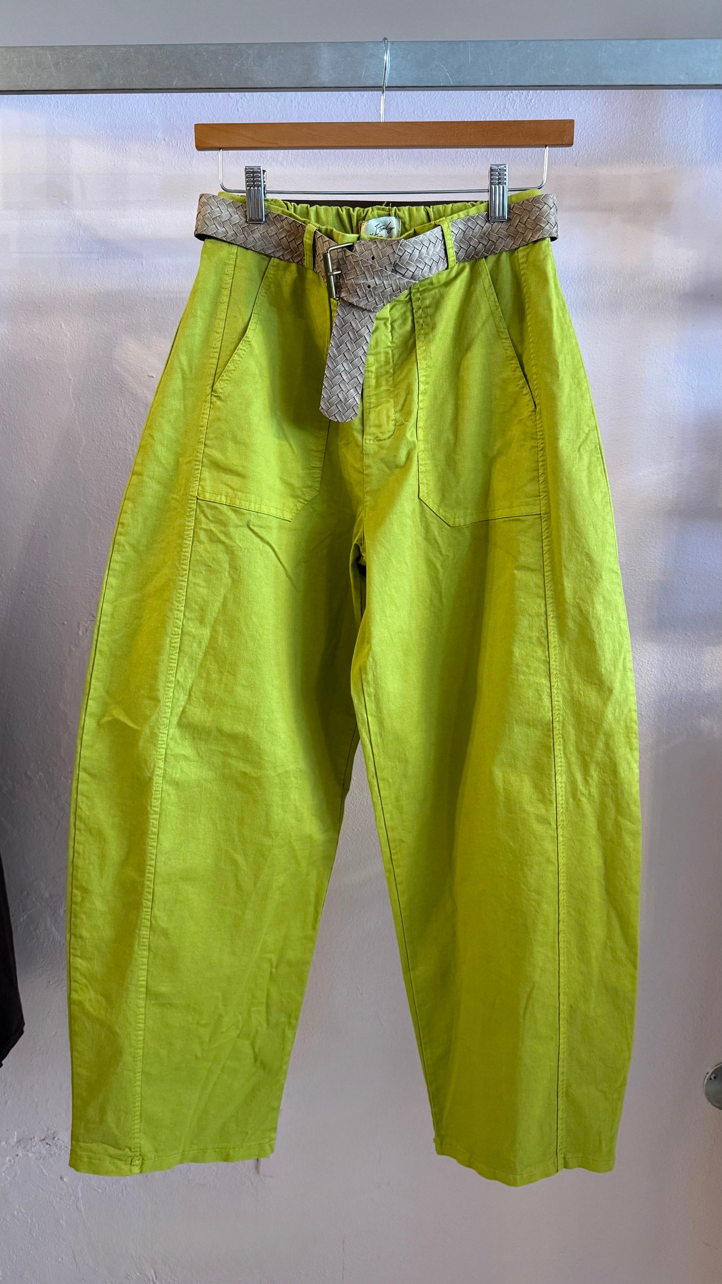2598 Made In Italy Barrel Pant With Belt