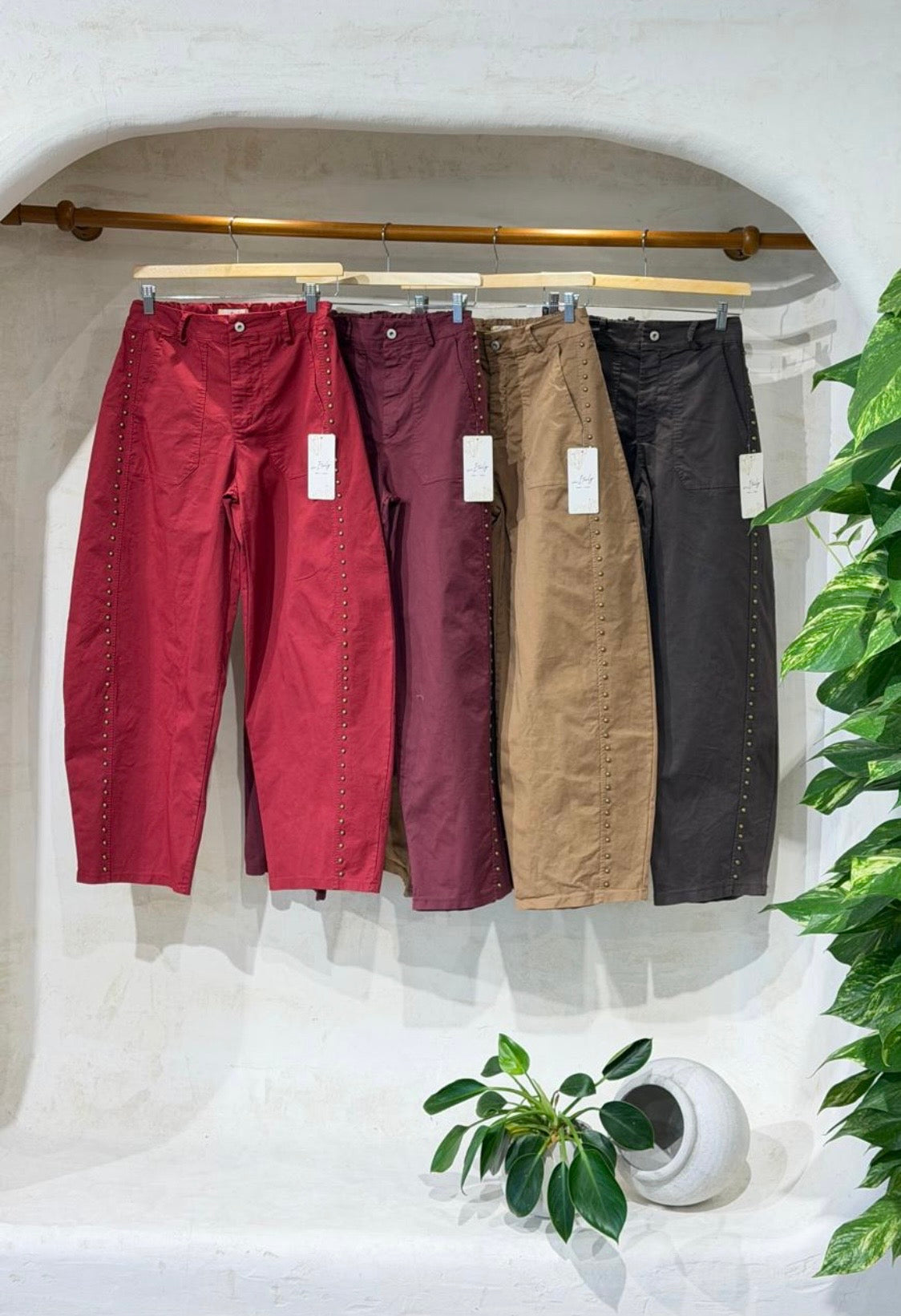 2704 Made In Italy Studded Barrel Pant
