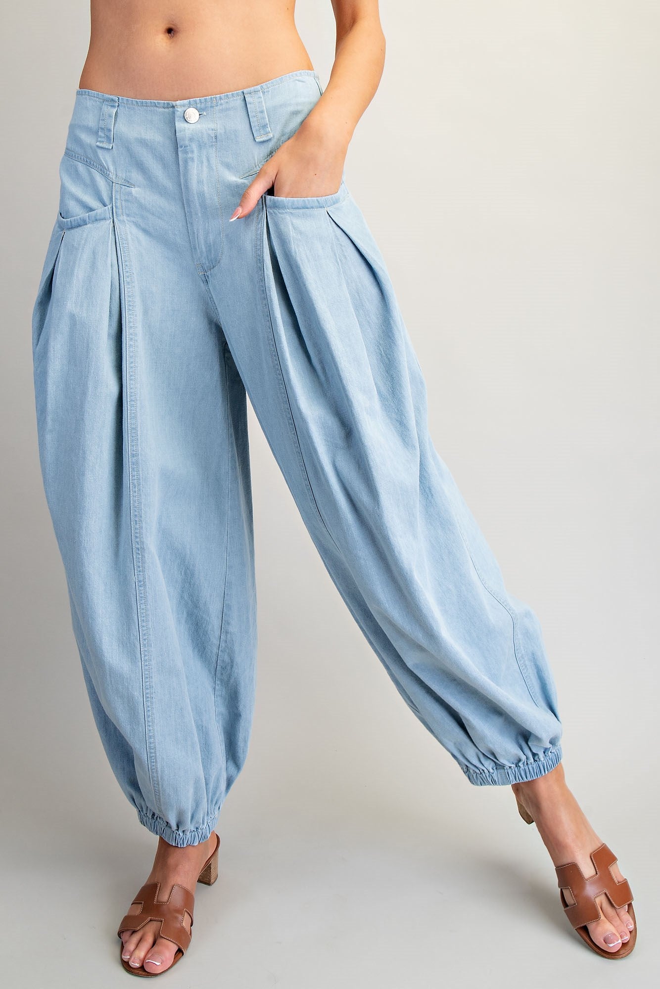 2219 Light Blue Linen Barrel Pant
