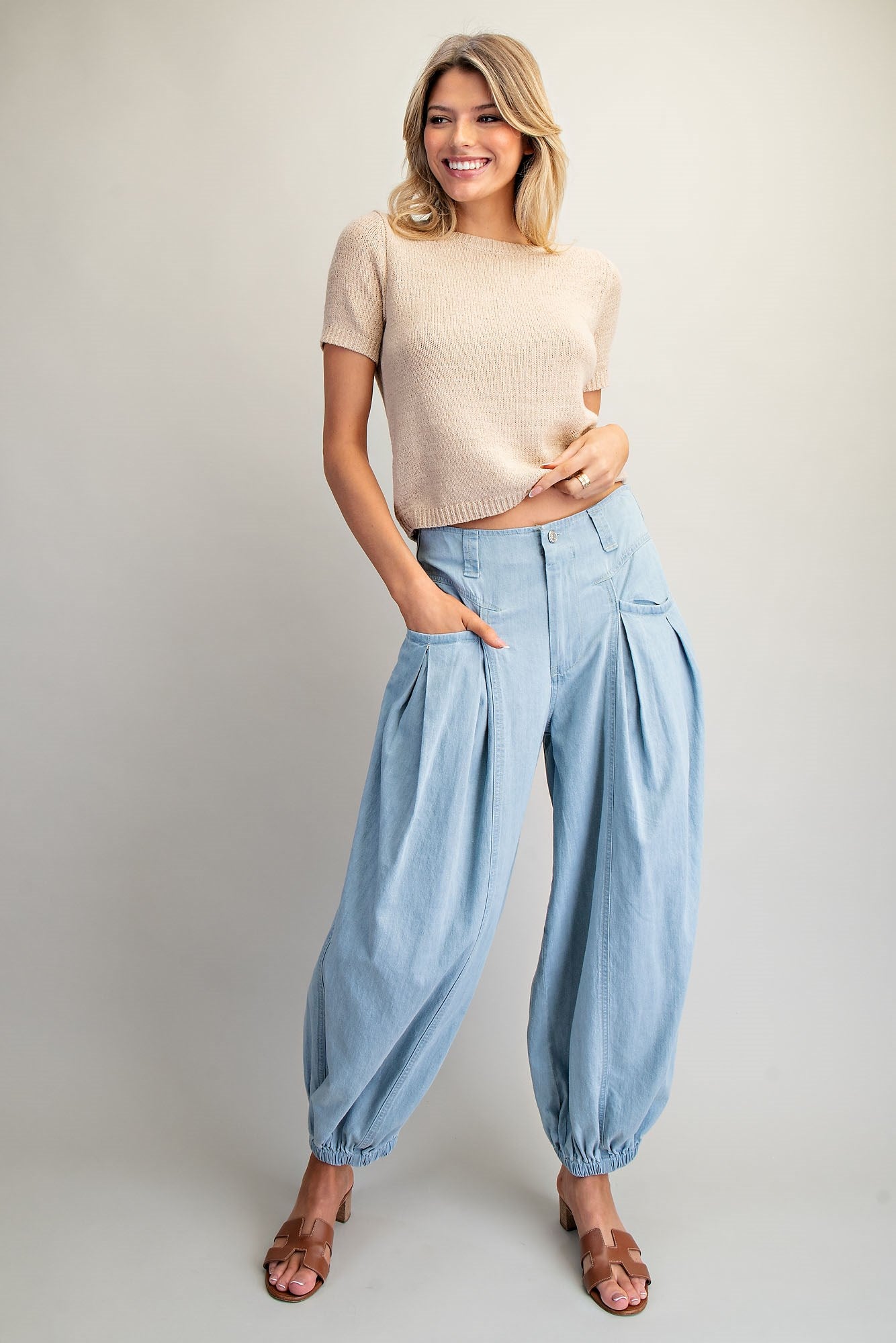 2219 Light Blue Linen Barrel Pant