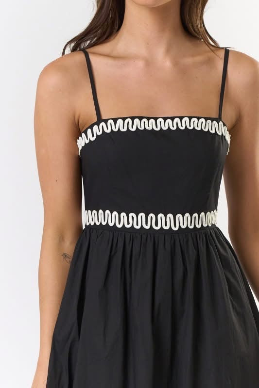 1602 Black & White Embroidered Midi Dress
