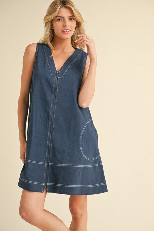 1362 V-Neck Zipper & Pocket Dress