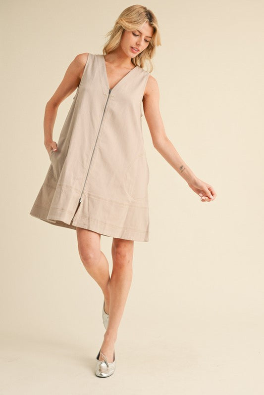 1362 V-Neck Zipper & Pocket Dress