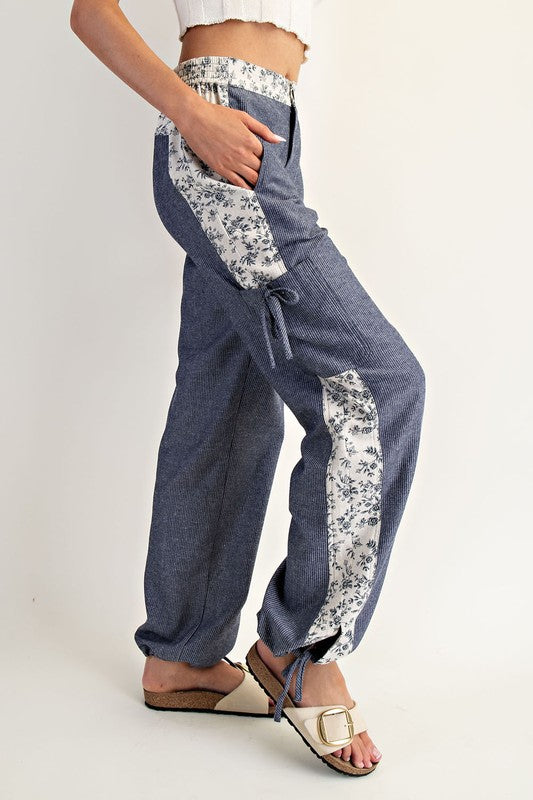 1646 Soft Floral Denim Pant