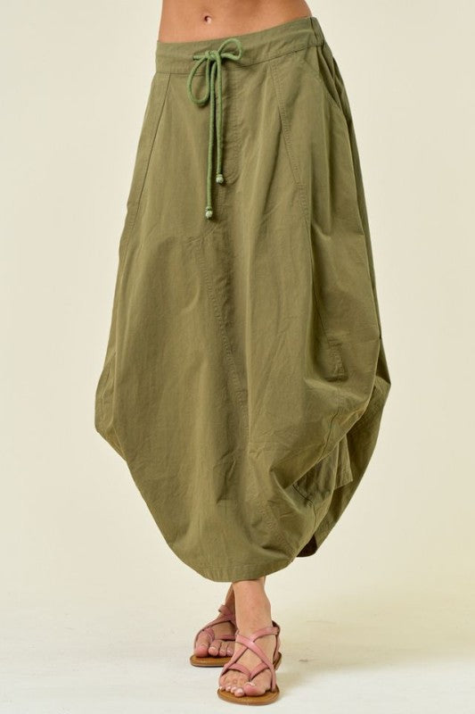 1621 Side Tuck Midi Skirt