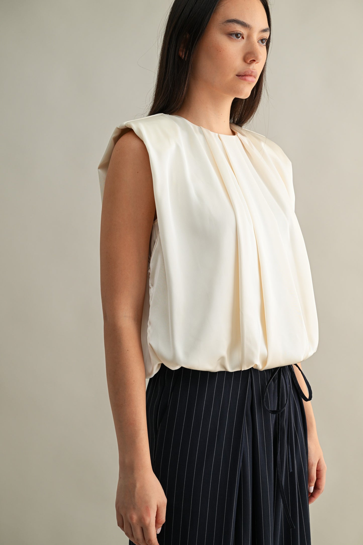 2344 Round Neck Bubble Top