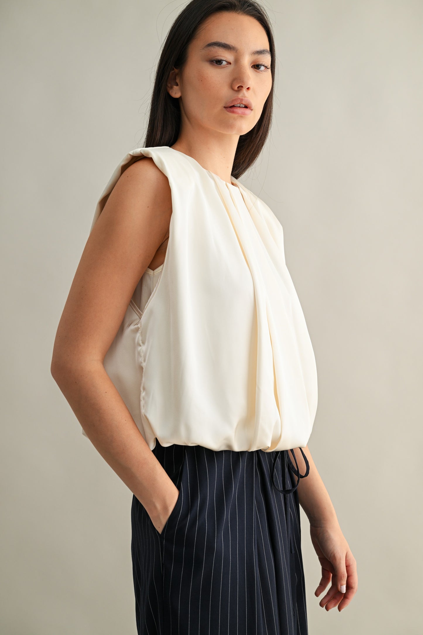 2344 Round Neck Bubble Top