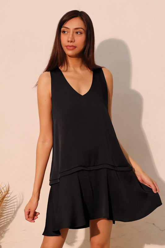 2584 Black Drop Waist Dress
