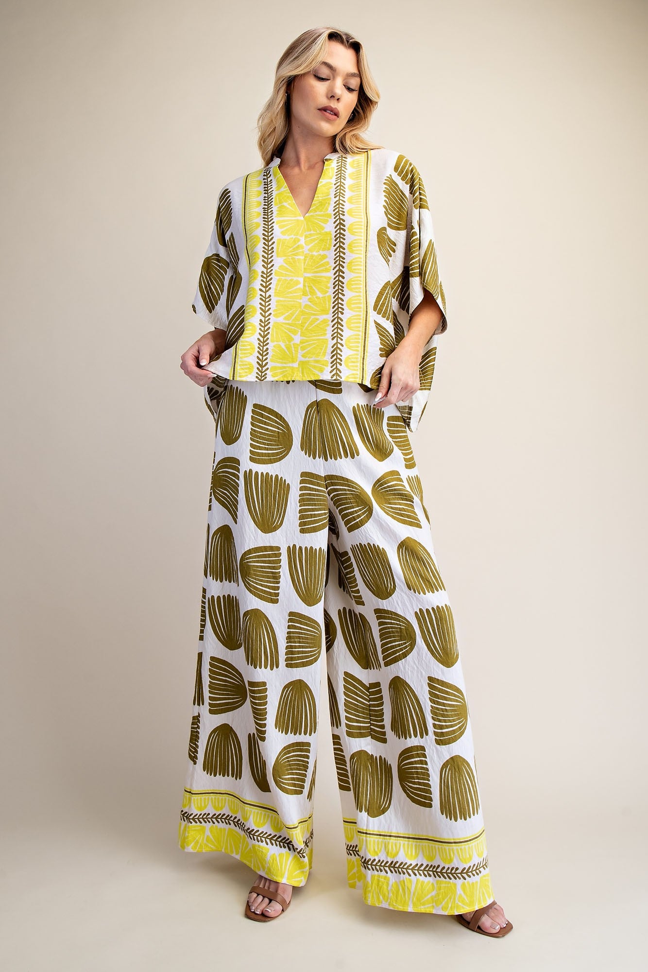 2325 Printed Pant Set