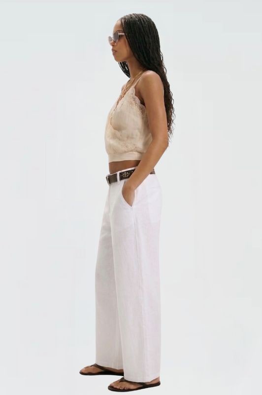 2751 White Barrel Leg Pant