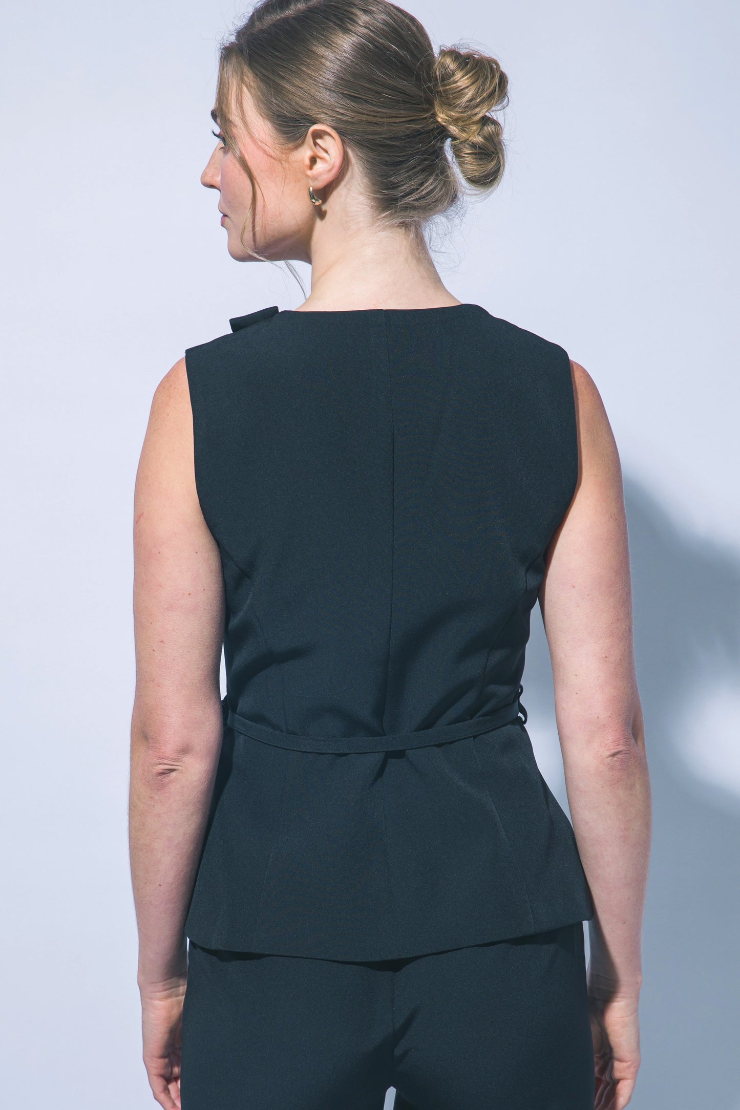 2581 Belted Vest