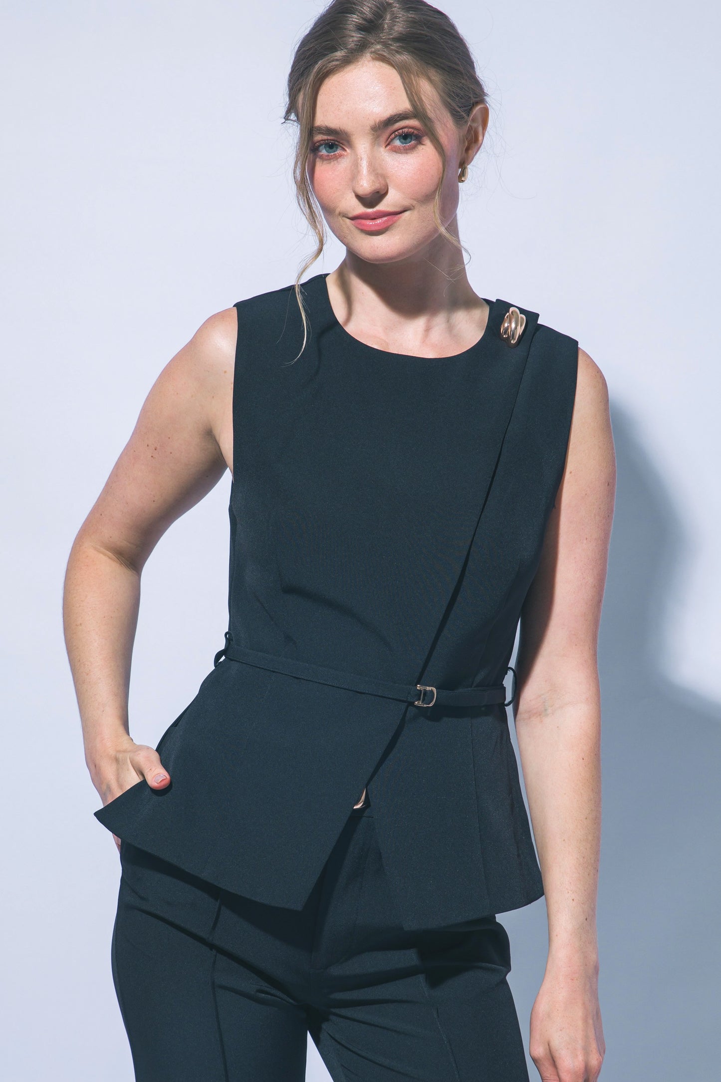 2581 Belted Vest