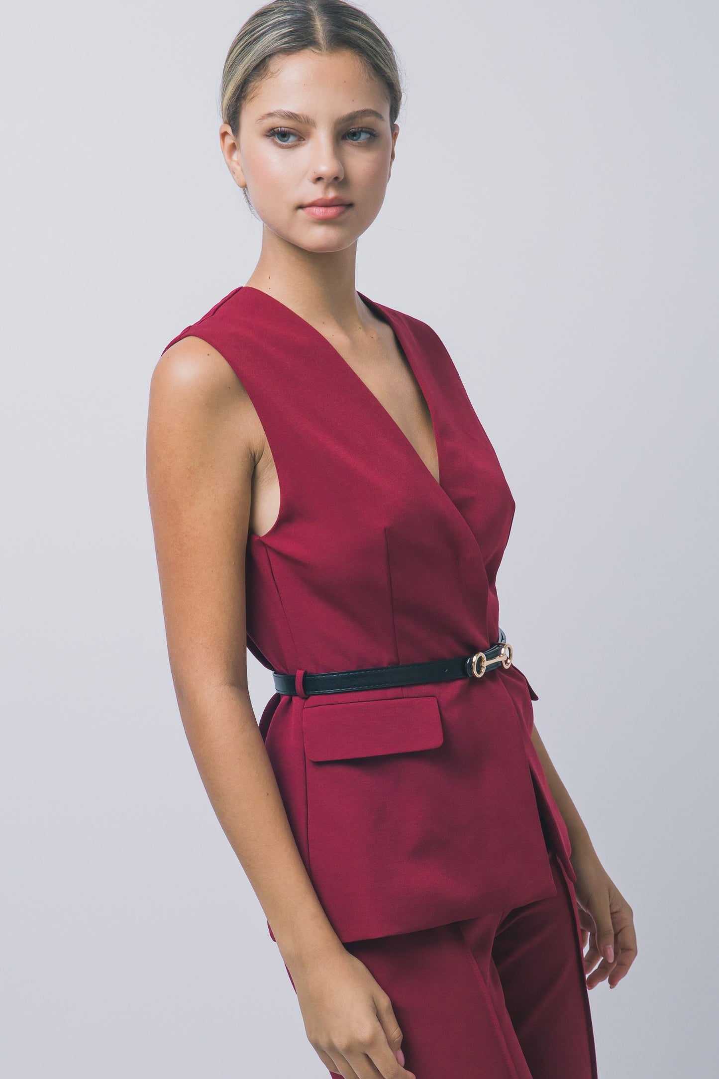 2582 V-Neck Belted Vest