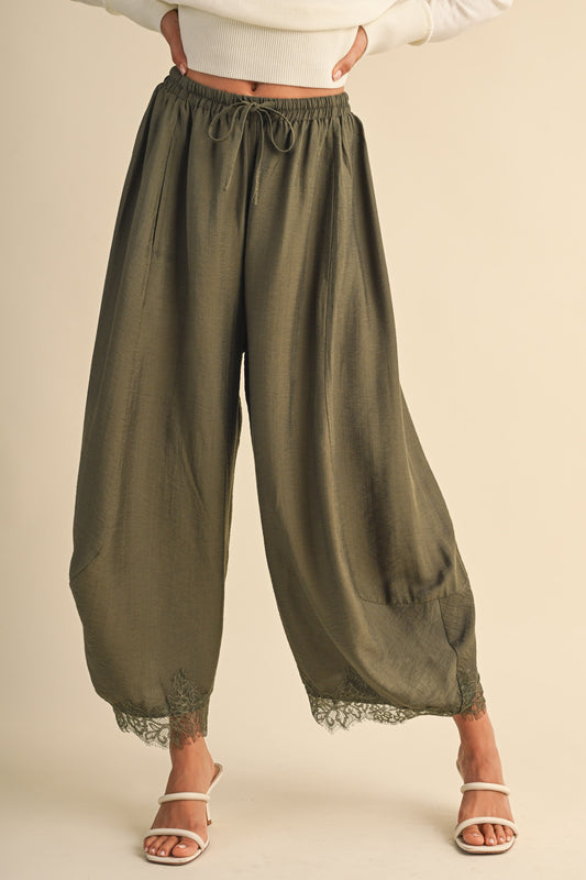 2735 Olive Barrel Pant With Lace Trim