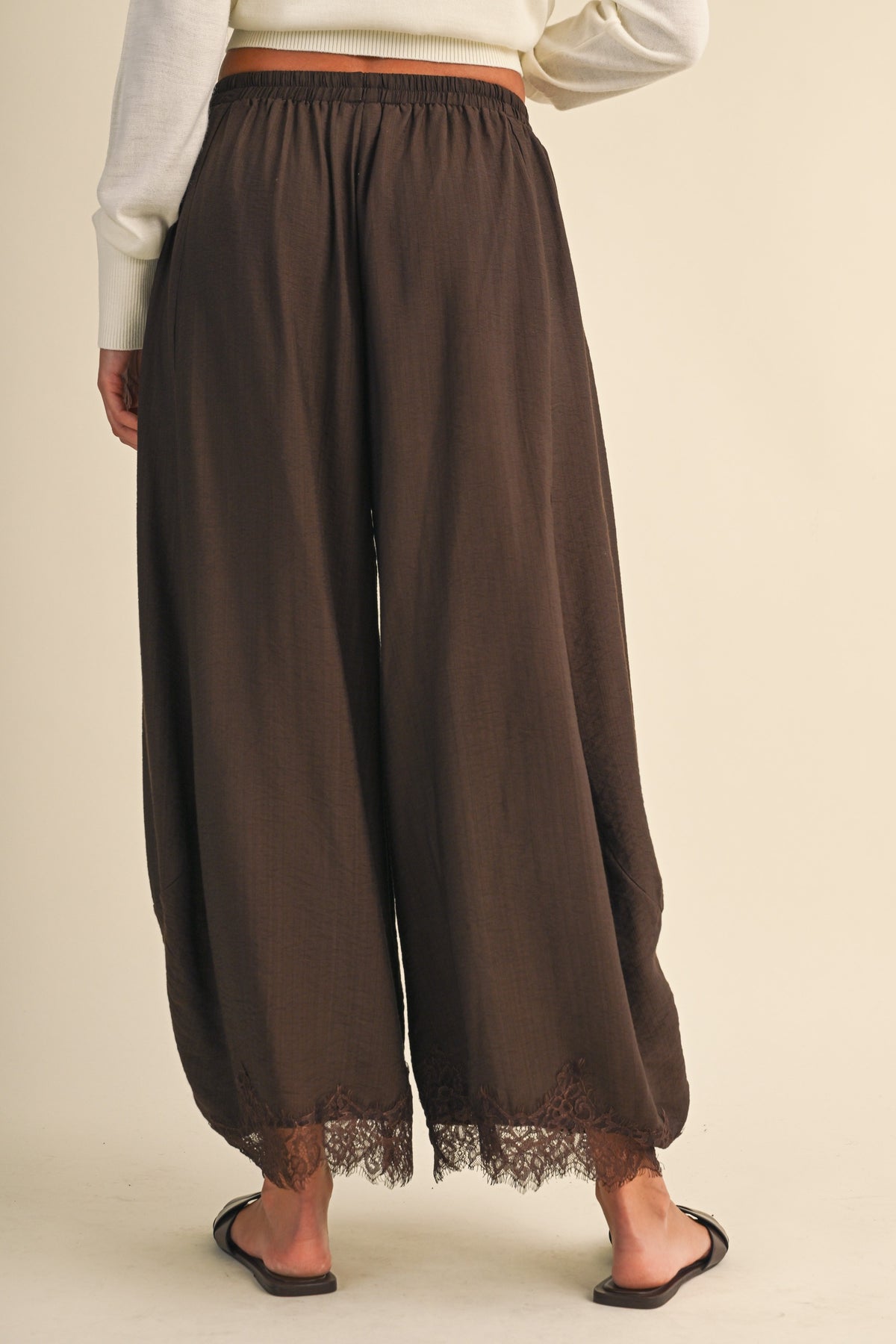 2734 Chocolate Barrel Pant With Lace Trim