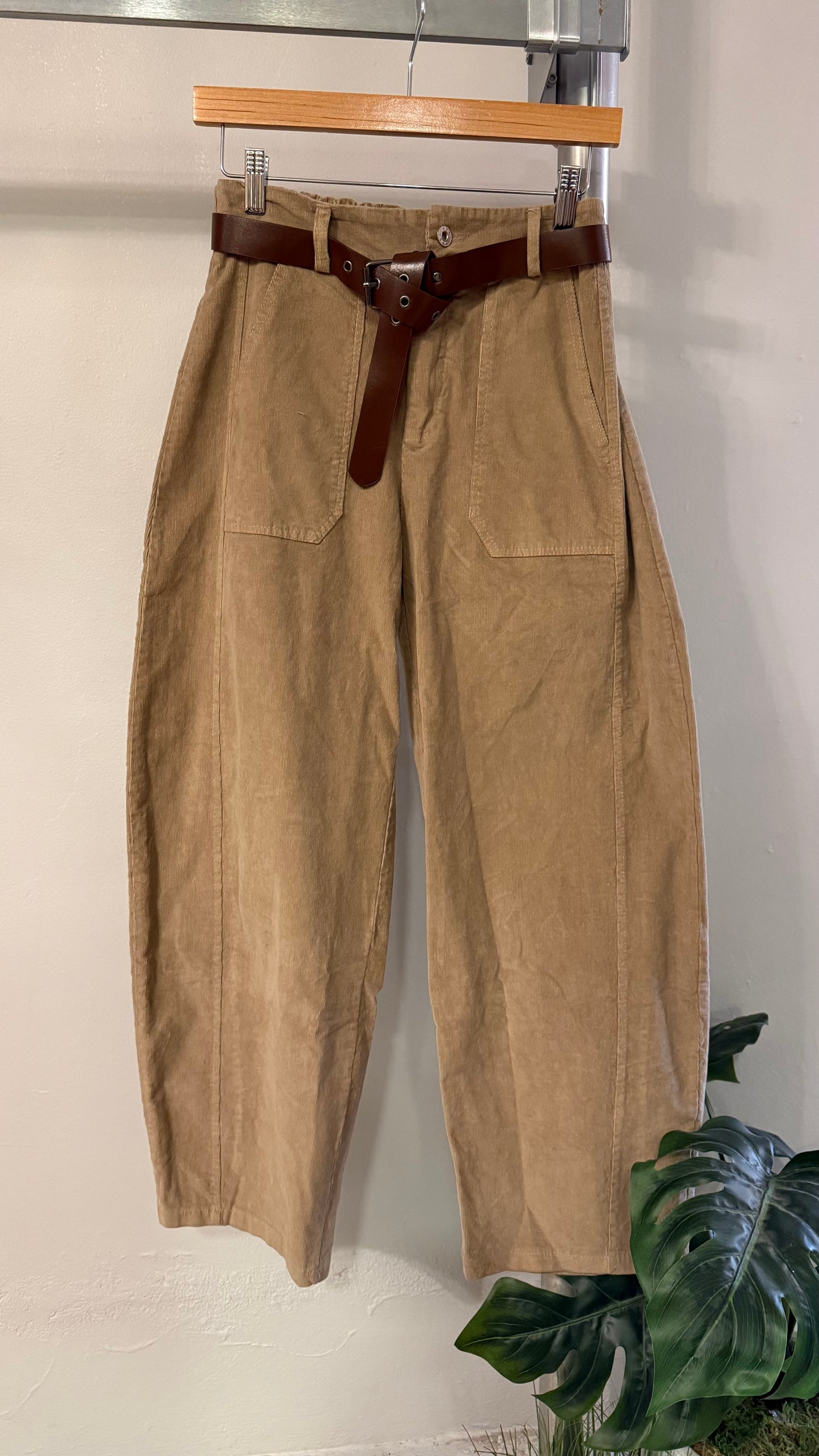 1753 Italian Barrel Corduroy Pant