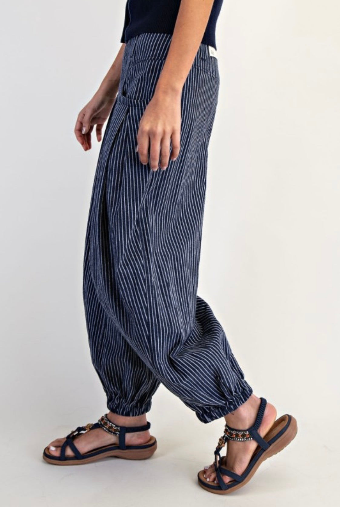 2570 Striped Navy Barrel Pant