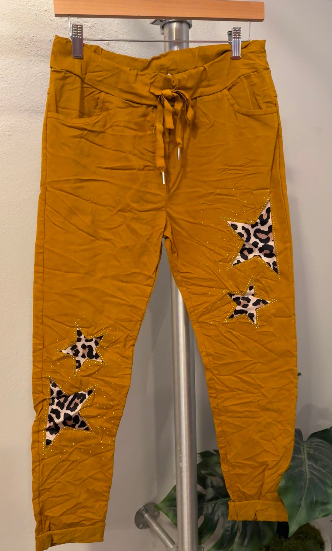 Animal Print Stars Onesize Studded Jogger Pant