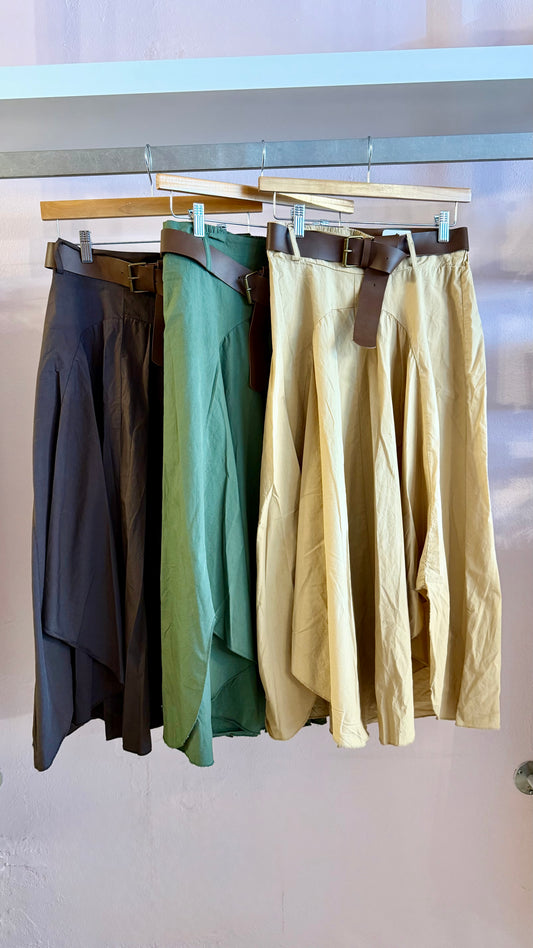 2602 Made In Italy Belted Skirt