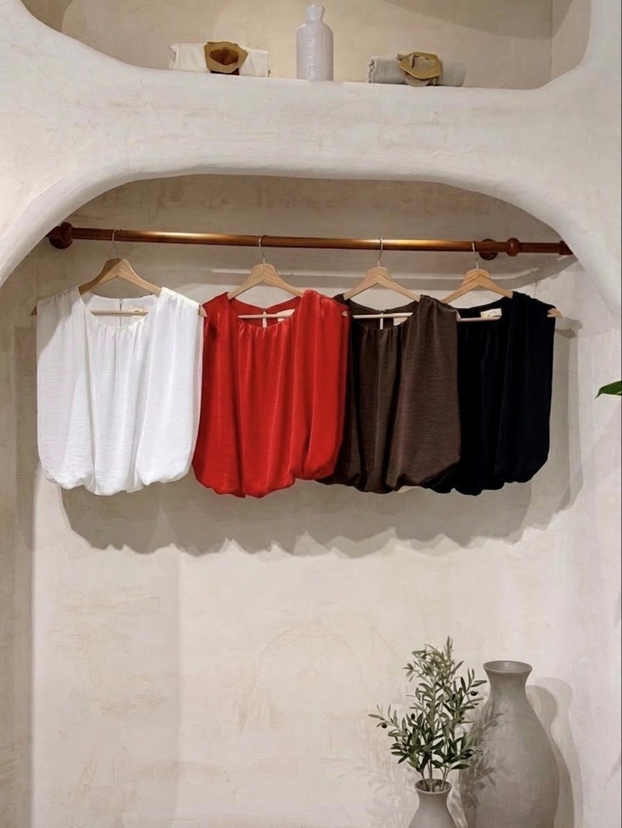 2601 Made In Italy Satin Muscle Top