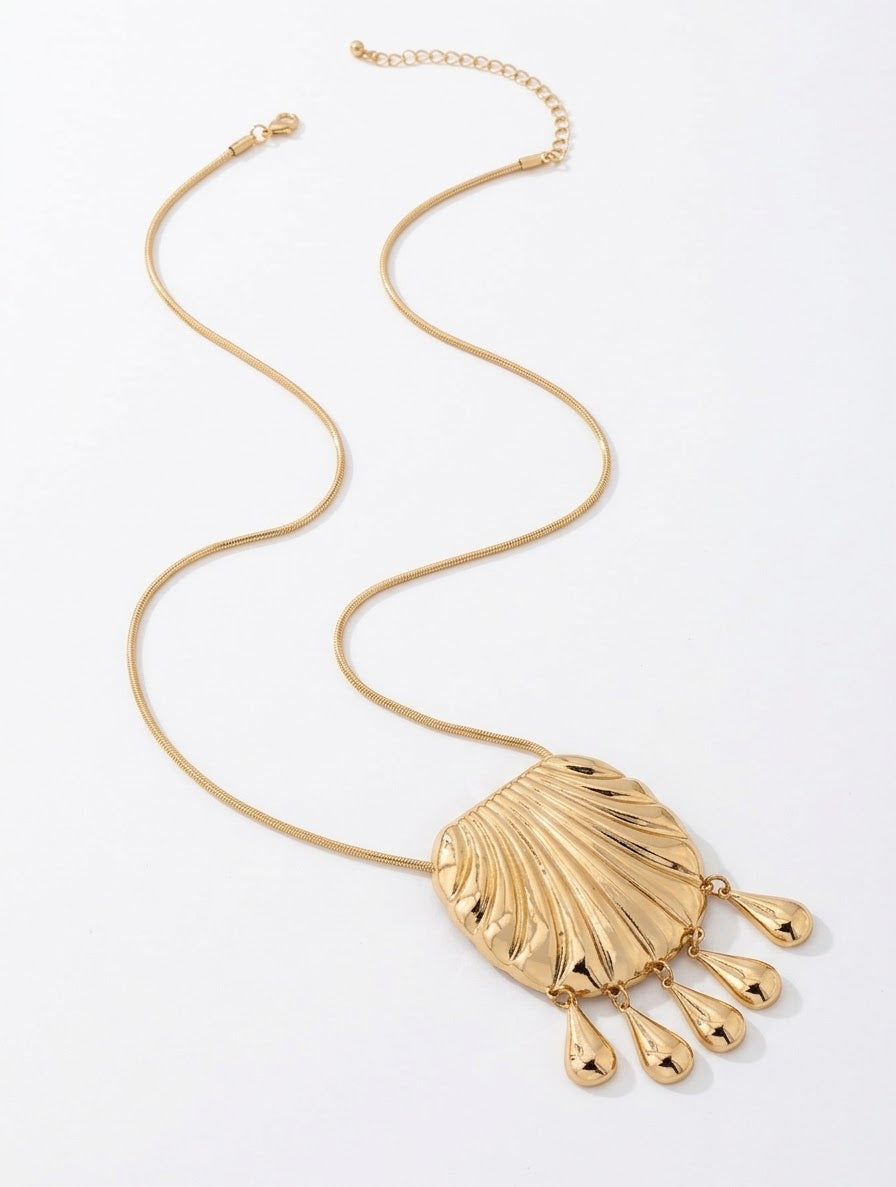 2696 Long Shell Necklace