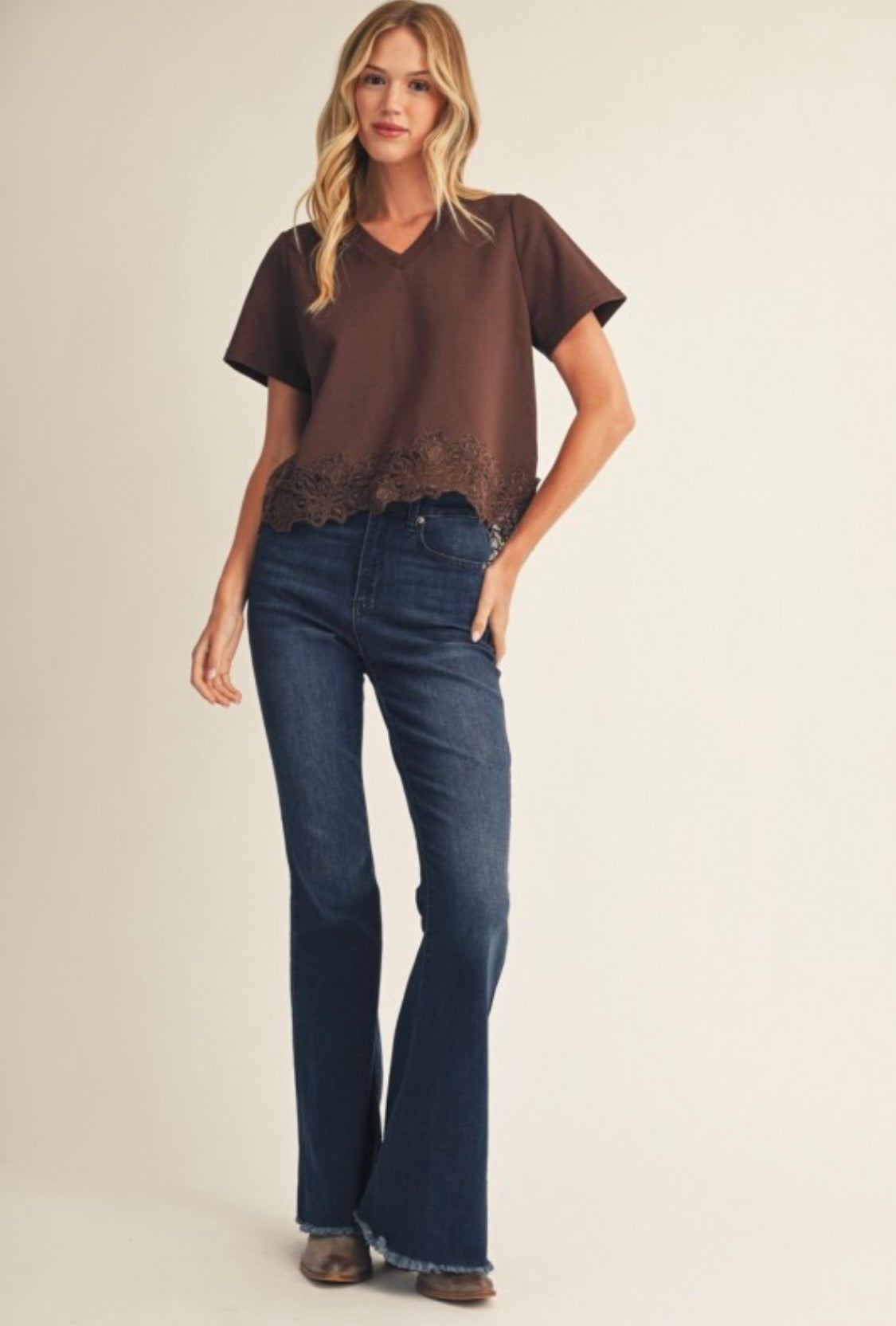 2654 Lace V-neck T-Shirt