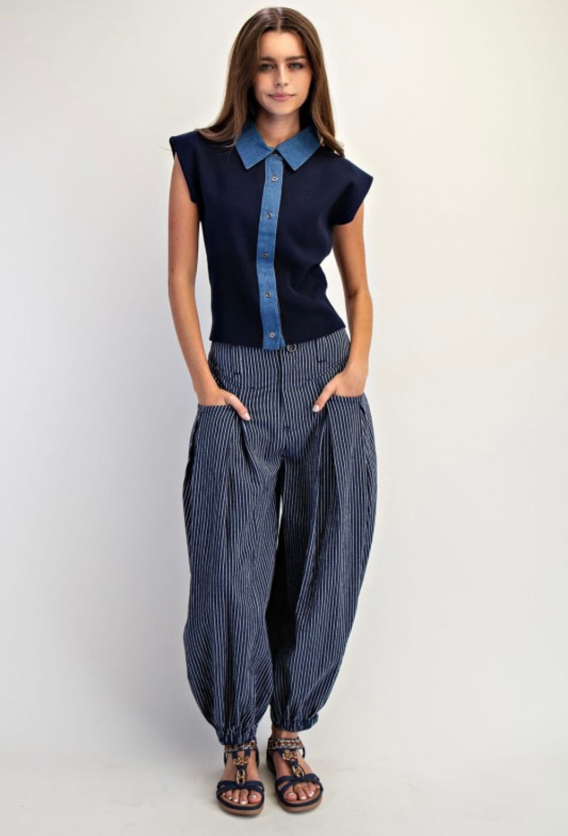 2570 Striped Navy Barrel Pant