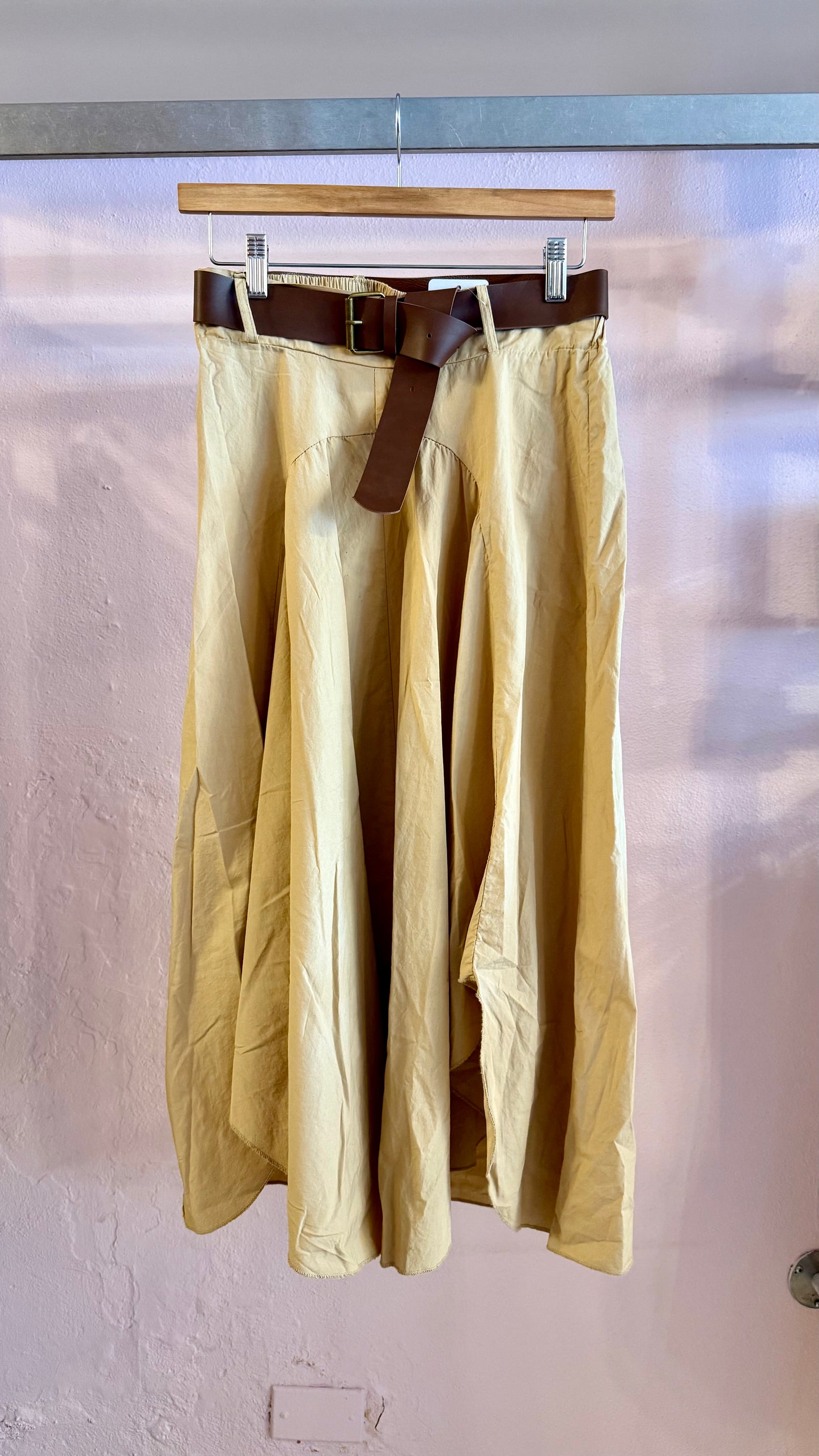 2602 Made In Italy Belted Skirt