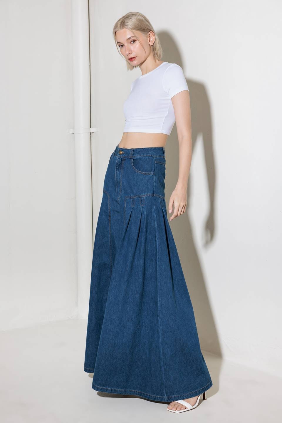 2349 Wide Leg Side Pleated Denim Pant