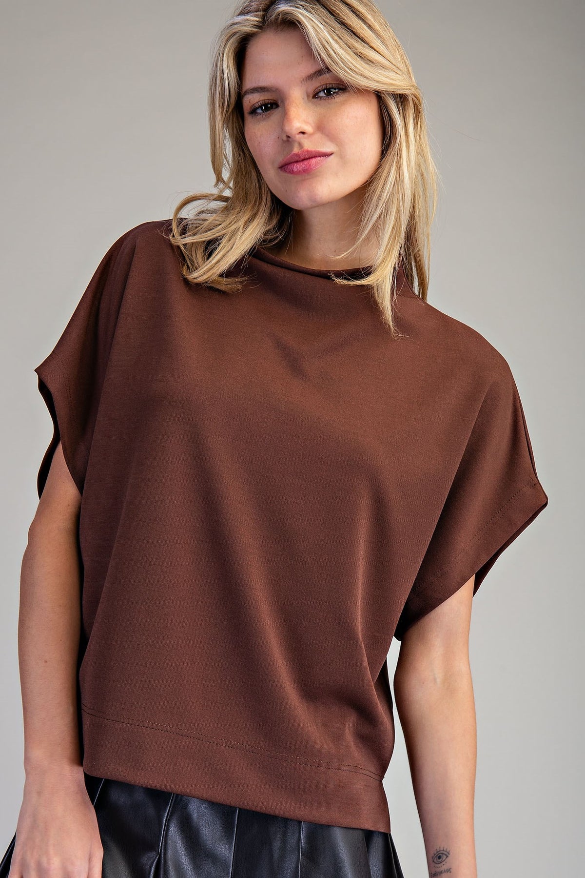 2723 Mock Neck Top