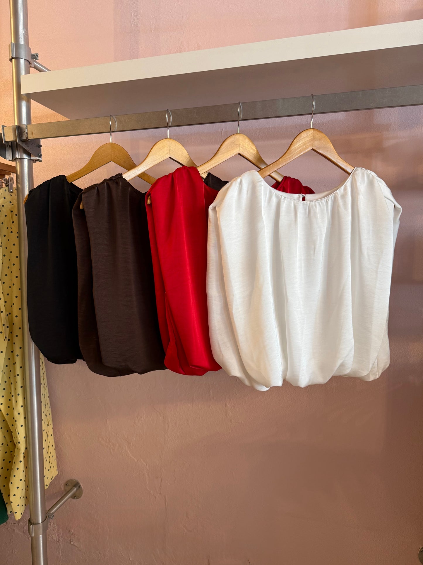2601 Made In Italy Satin Muscle Top