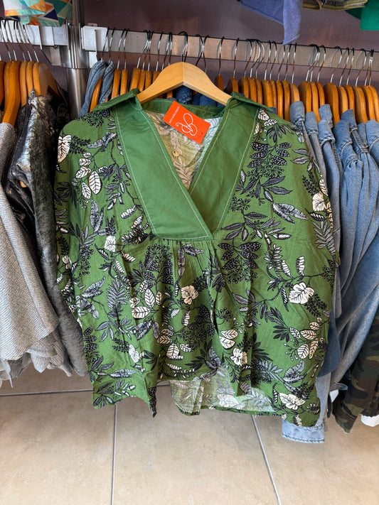 1699 V-Neck Floral Olive Top