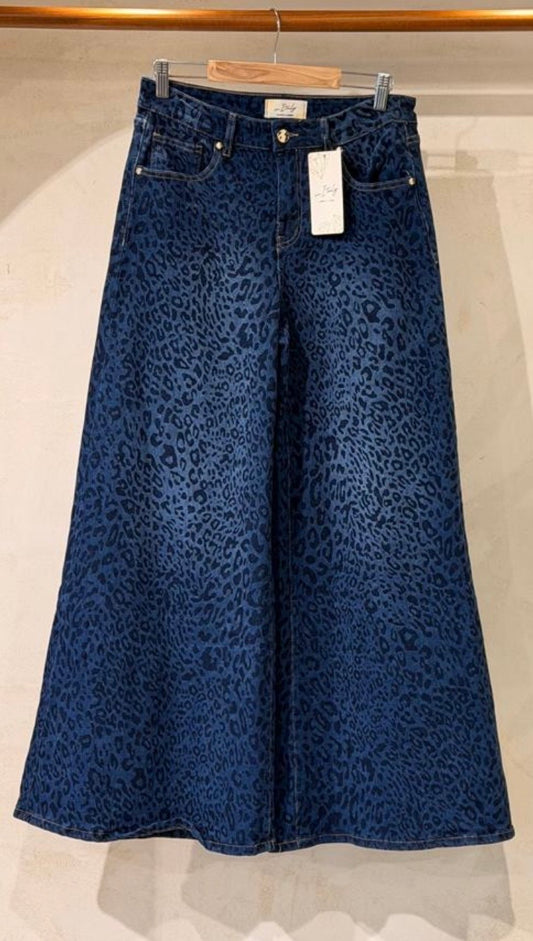 2707 Made In Italy Animal Print Wide Leg Denim Pant