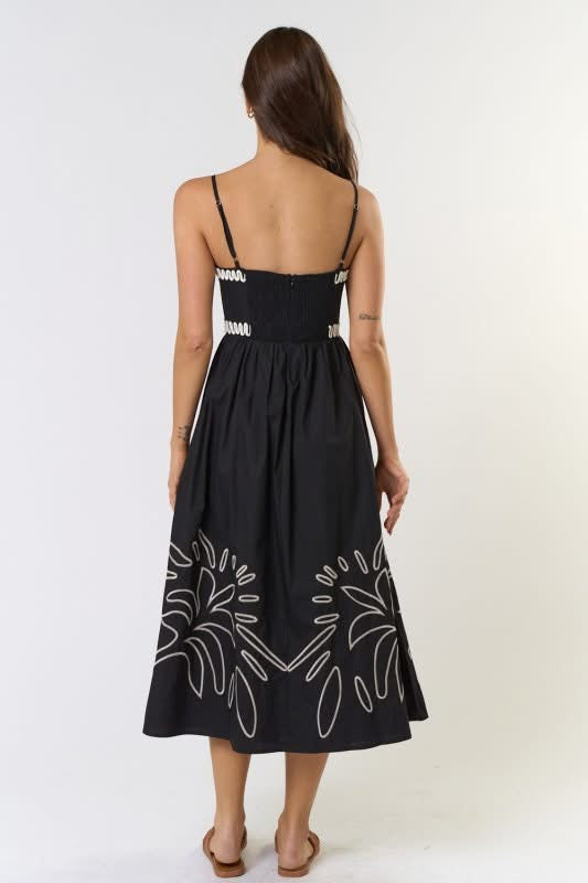 1602 Black & White Embroidered Midi Dress