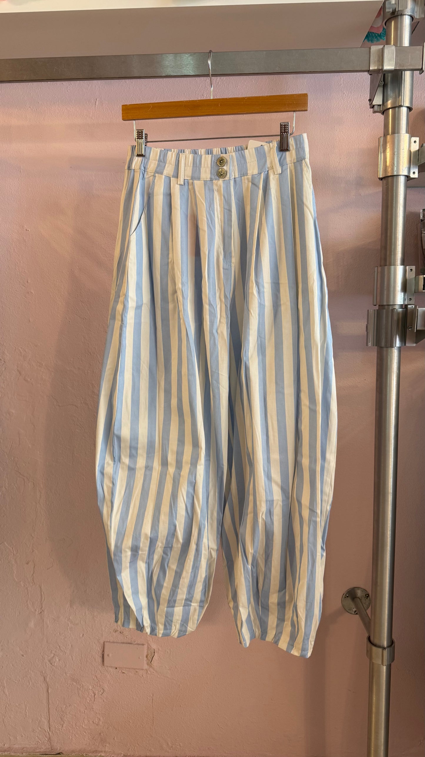 2392 Italian Striped Barrel Pant